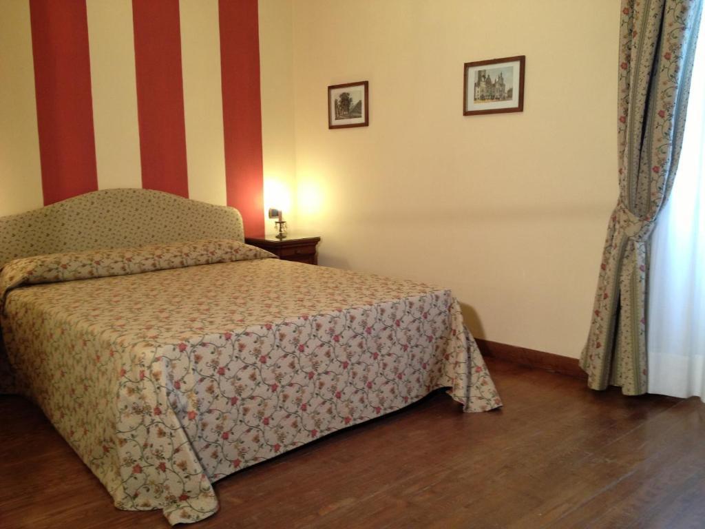 La Dependance Otel Menaggio Oda fotoğraf