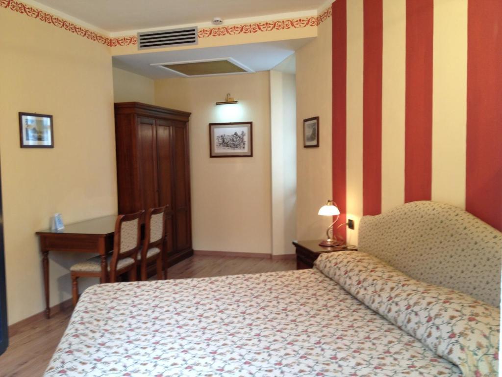 La Dependance Otel Menaggio Oda fotoğraf